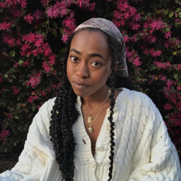 Meet your Posher, Alexis - Picture 4 of 4